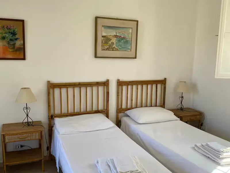 Your Travel Friend Sicily Pop-Up Coliving | 14 Notti – Camera Condivisa